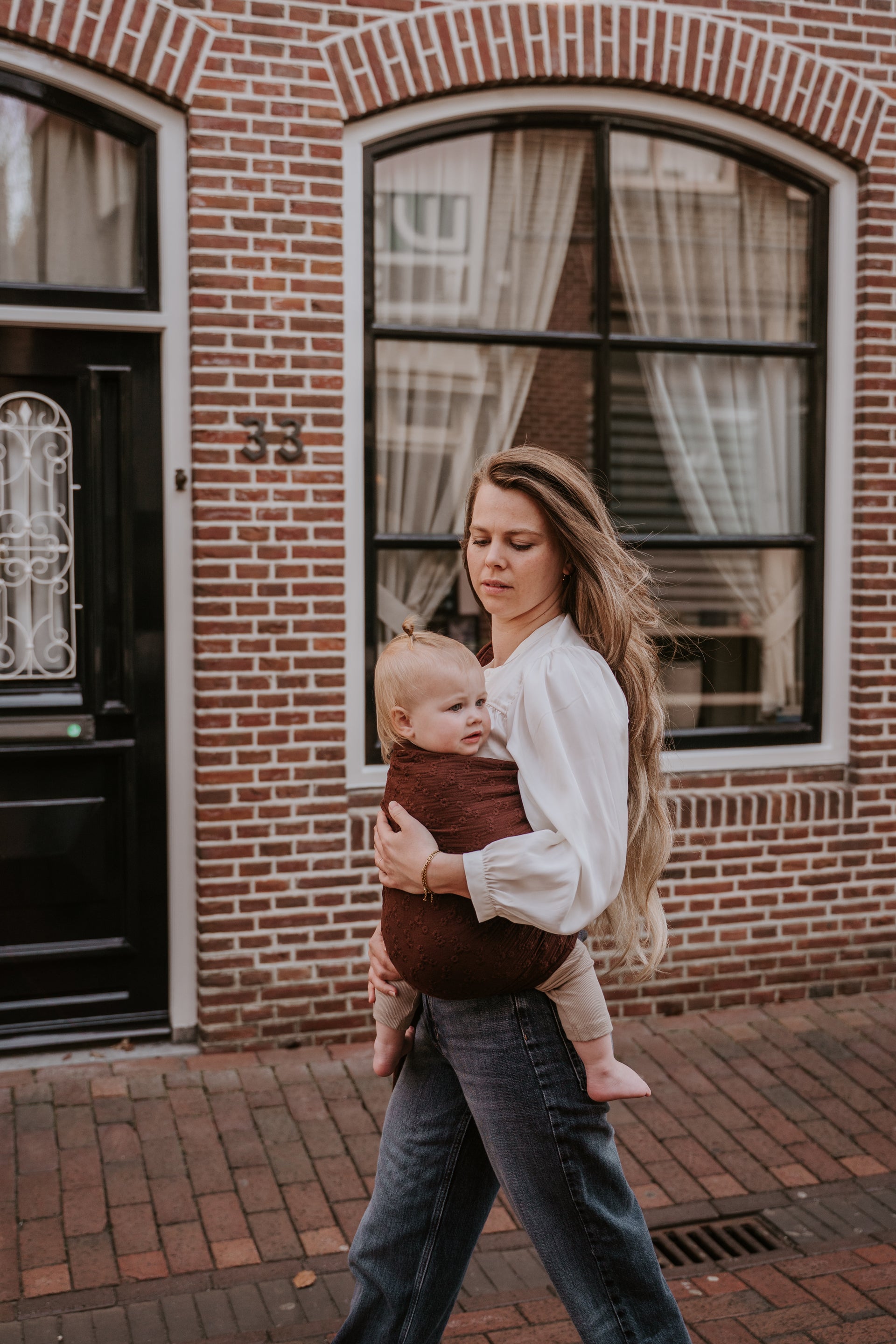 Ringsling katoen Daisy brown natural cosy kids 2