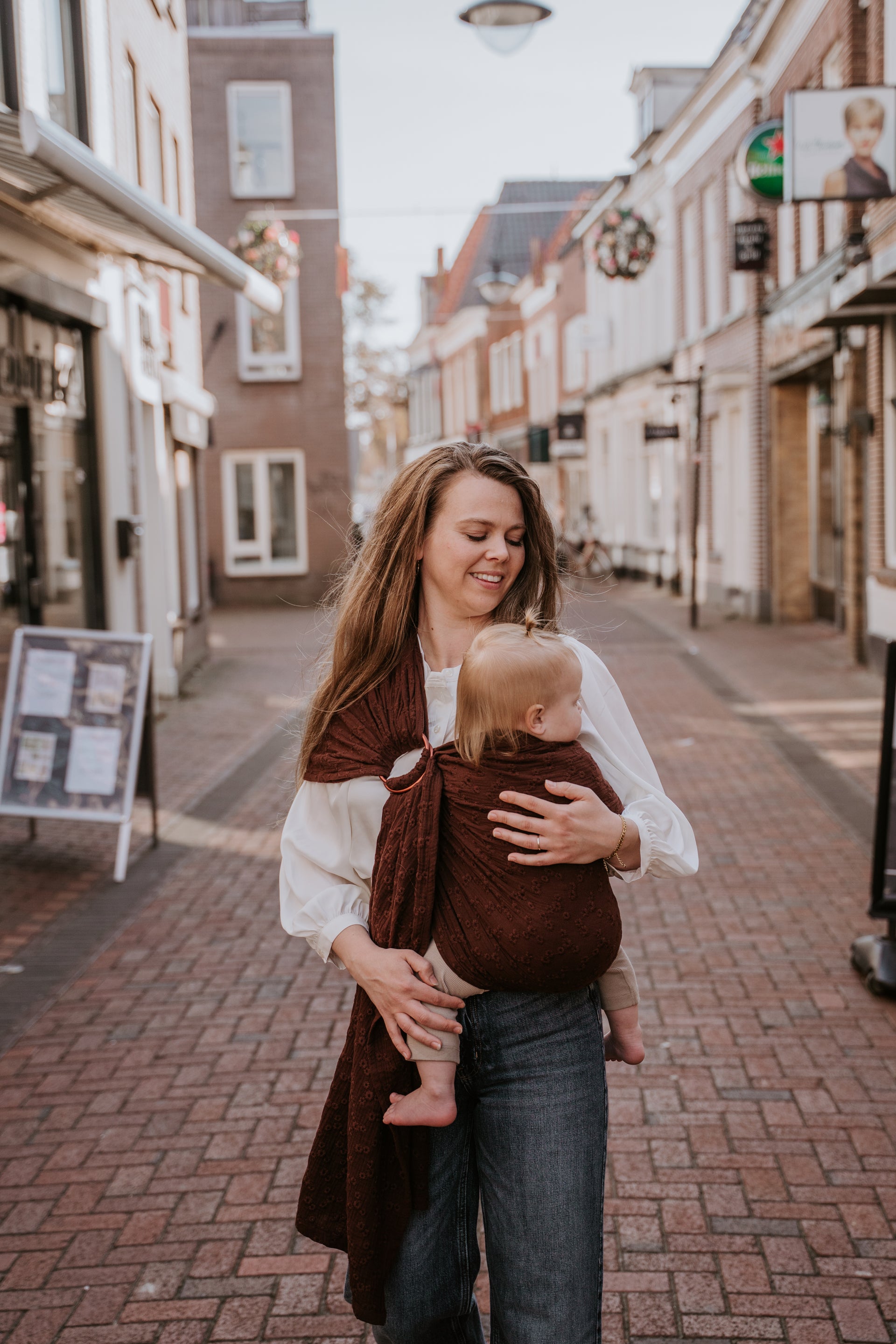 Ringsling katoen Daisy brown natural cosy kids 3