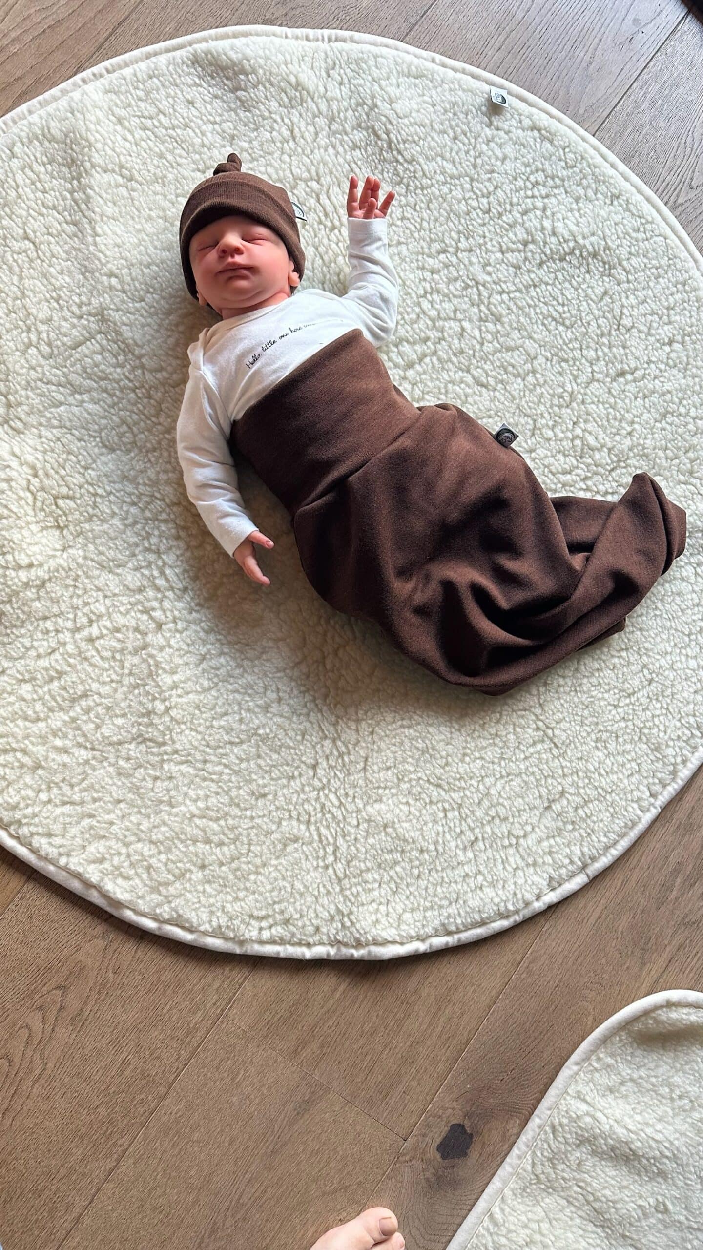trappelzakje cocoon merinowol brown 4